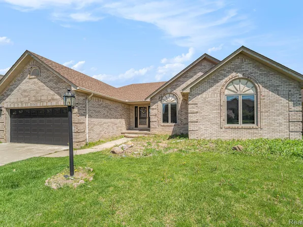 53242 Clarion Dr, Macomb, MI 48042