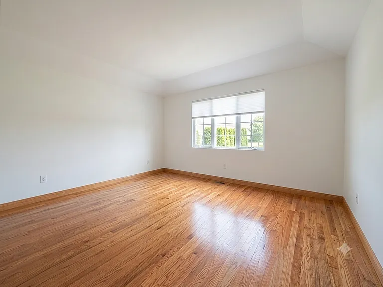 359 Union Ave #1 — Photo 10