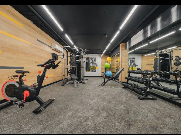 375 Lefferts Avenue image 10 of 14