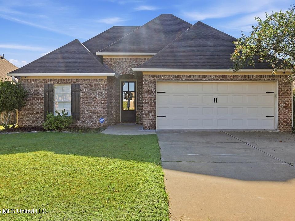 1st image of 304 Ridge Pointe Dr