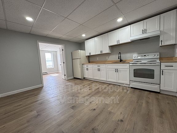 2nd image of 229 N Jonathan St #202