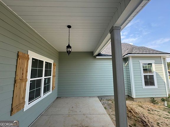 2nd image of 402 Bailey Cir