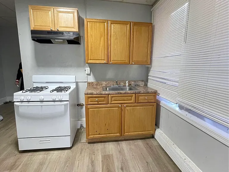 34 12th Ave #8B — Photo 2