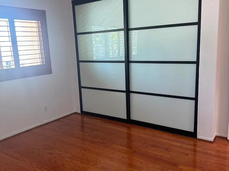 4153 W Sarah St — Photo 38