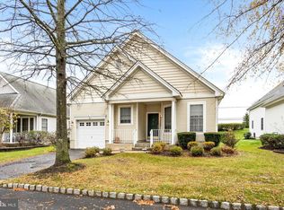 50 Hummingbird Dr, Hamilton, NJ 08690