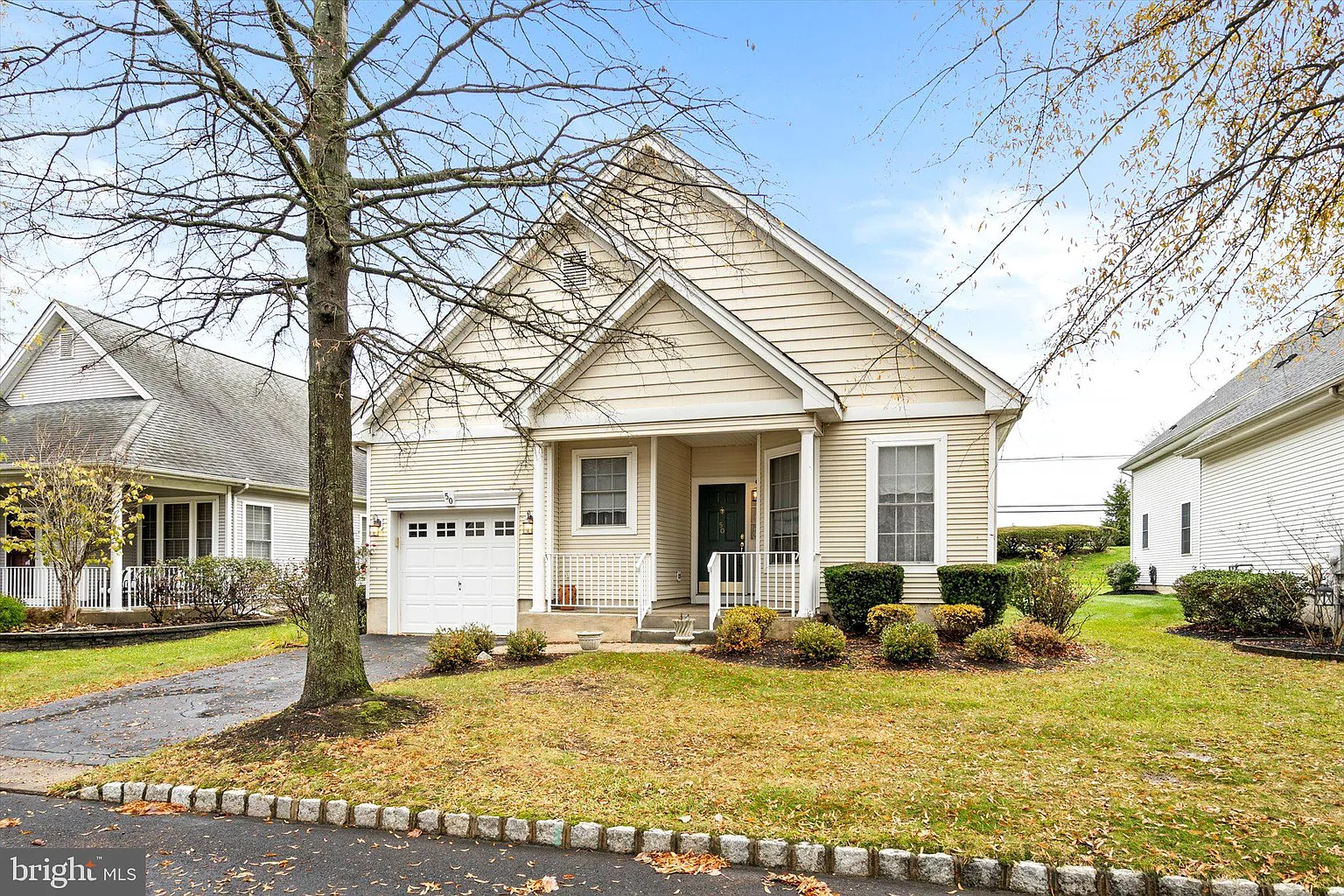50 Hummingbird Dr photo 1