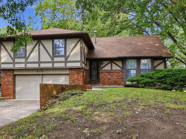 3418 W 10th Ter, Lawrence, KS 66049