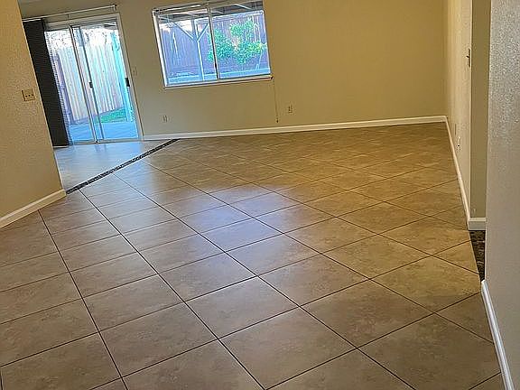 2nd image of 416 Dry Creek Ln