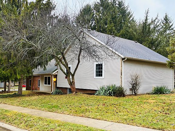 2nd image of 200 Evergreen Dr