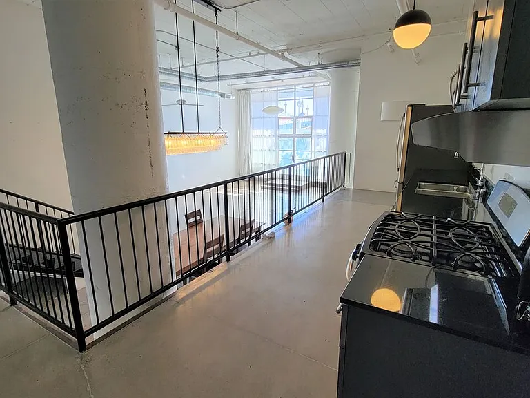 530 Molino St #114 — Photo 4