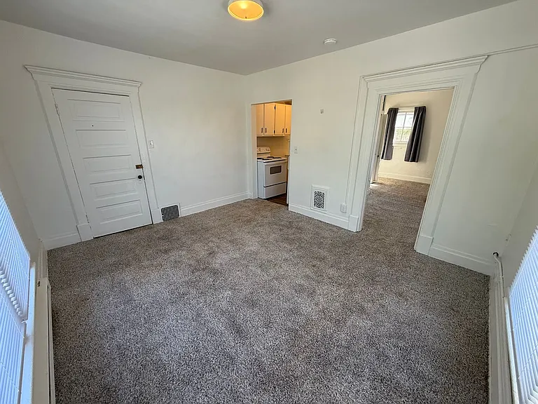 421 South Chestnut Street — Photo 27