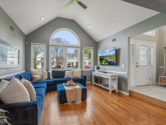 4th image of 78 Elmwood Rd