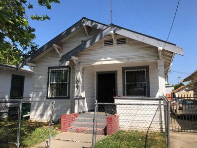 109 E Jackson St, Stockton, CA, 95206