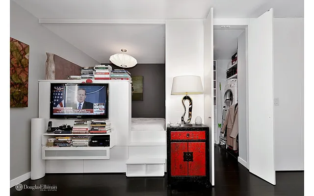 Rented by Douglas Elliman | media 38