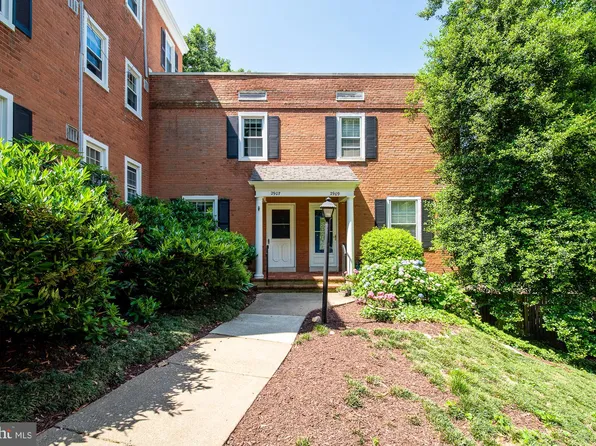 2907 S Dinwiddie St, Arlington, VA 22206
