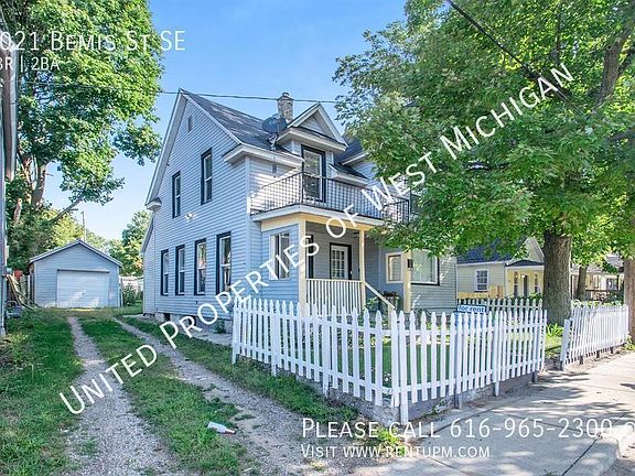 2nd image of 1021 Bemis St SE