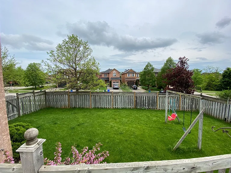 2362 Woodridge Way — Photo 12