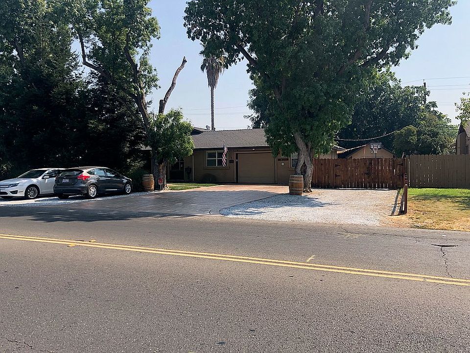 2nd image of 7708 N Pershing Ave