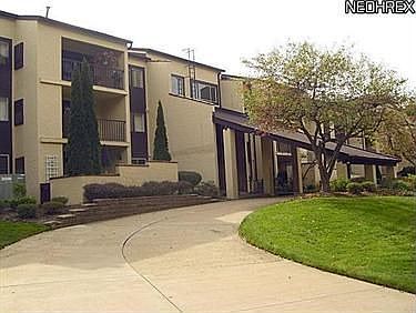 1st image of 1006 Bunker Dr APT 202