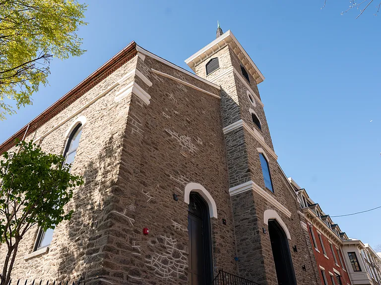 The Roe at Manayunk Apartments and Townhomes — Photo 96