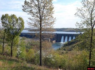 1300 Eagle Roost Rd, Norfork, AR 72658