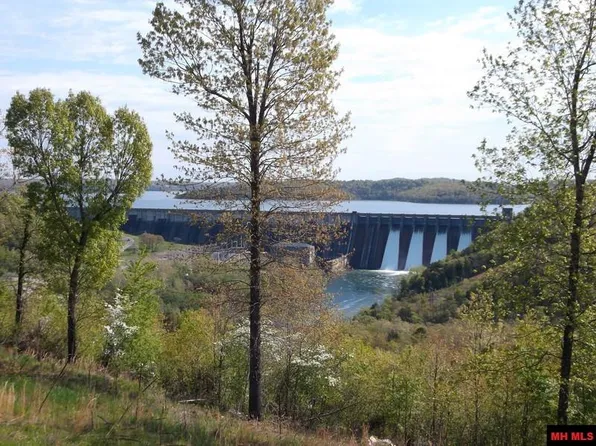 1300 Eagle Roost Rd, Norfork, AR 72658