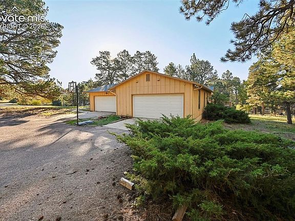3rd image of 19280 Doewood Dr