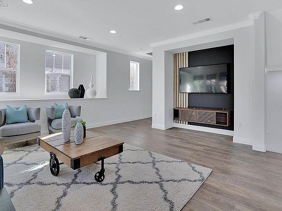 2nd image of 6738 S Mariposa Ln