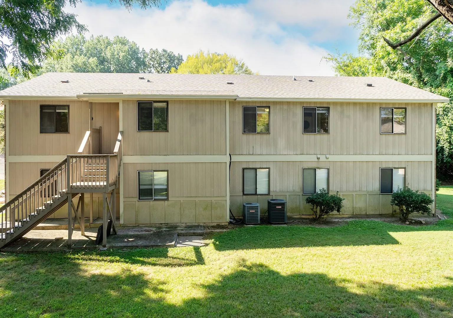 Ligon Apartments- 2900 Ligon St — Photo 3