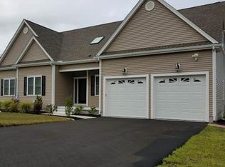 15 Glenside Dr, Blackstone, MA 01504