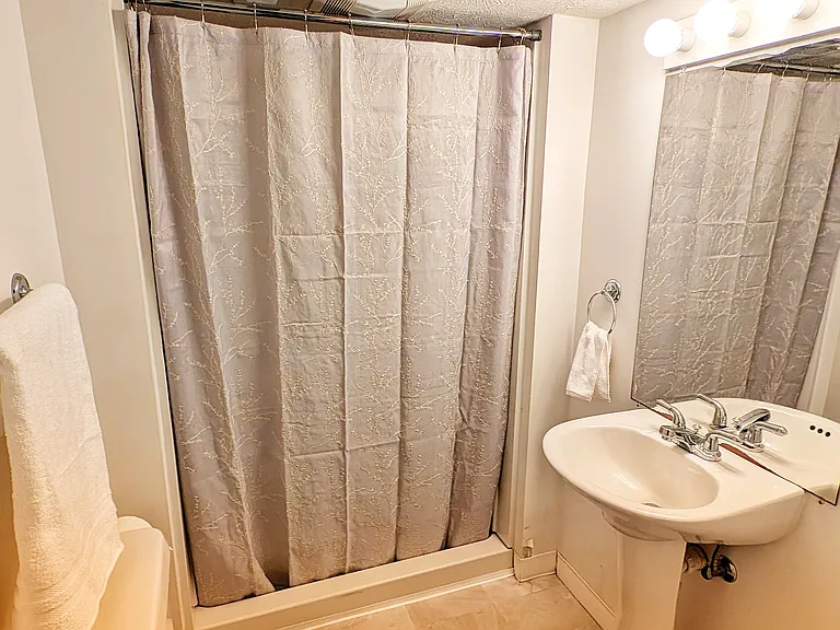 21 Rock Garden Ct — Photo 28