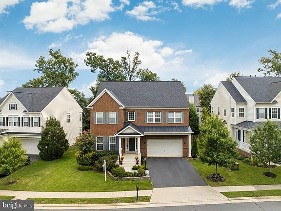 2nd image of 42569 Regal Wood Dr