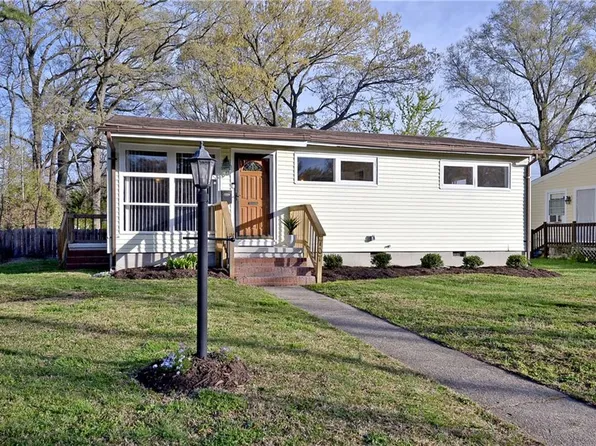 707 72nd St, Newport News, VA 23605