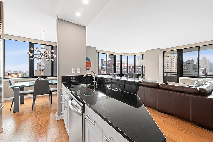 1st image of 455 E 86th St APT 17E