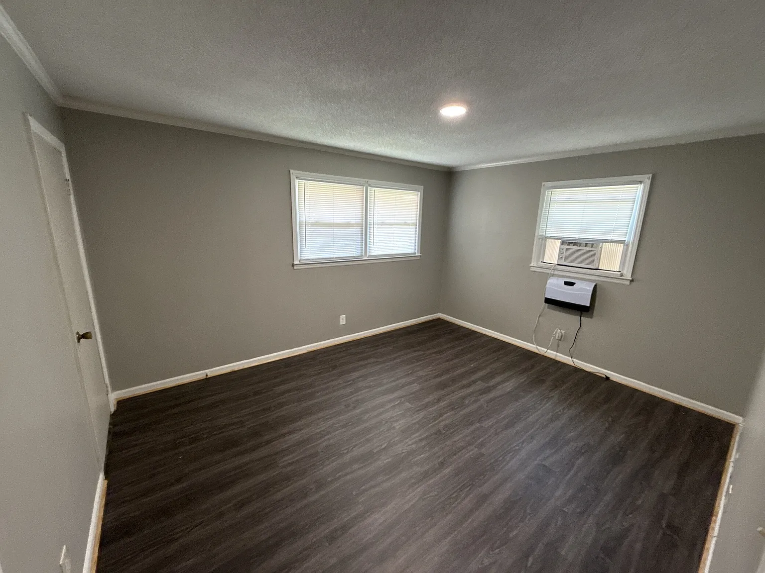 401 Kern Street - D — Photo 3
