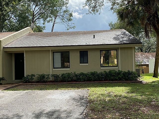 1st image of 510 Bristol Dr