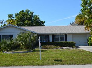 526 72nd St, Holmes Beach, FL 34217