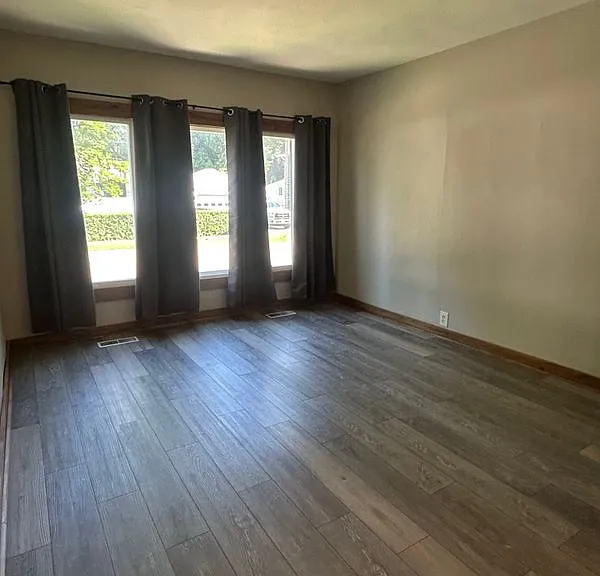 58 Norman St — Photo 3