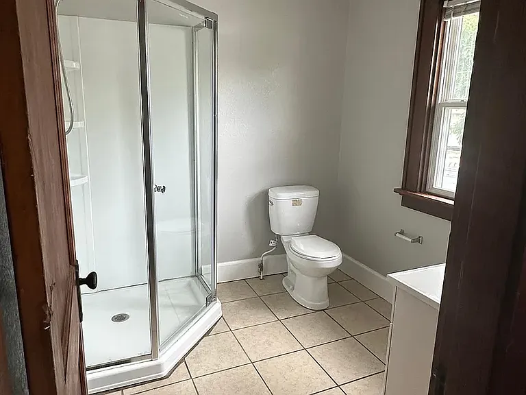 2483 Adams Ave #B — Photo 11