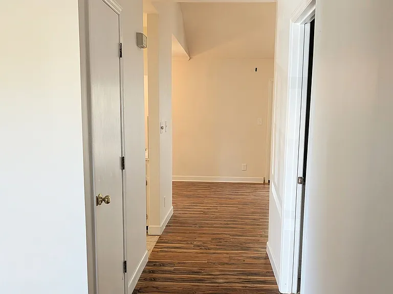 3220 Selwyn Farms Ln #8 — Photo 6