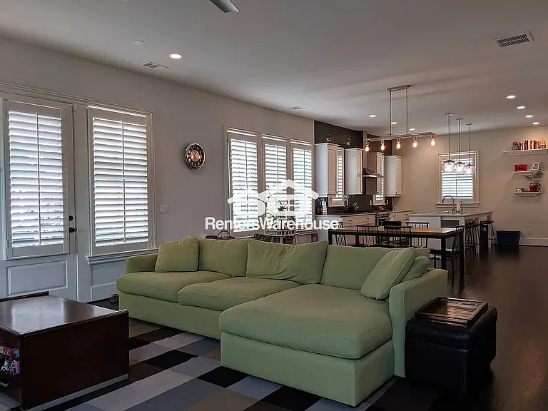 2159 Niles Pl NE — Photo 4