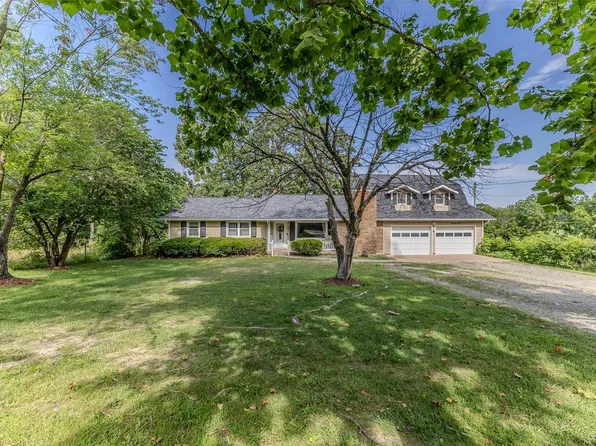 24875 McClurg Dr, Lebanon, MO 65536