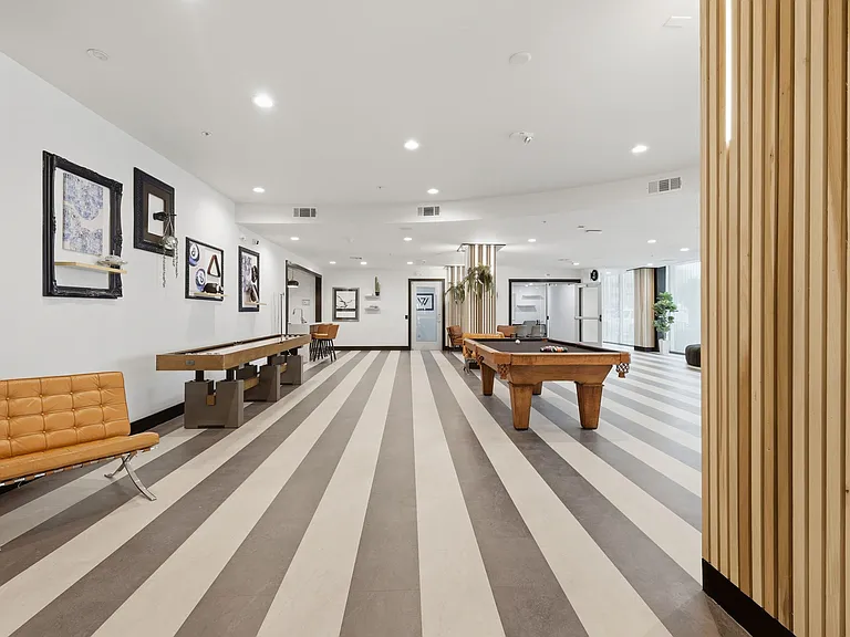West 7th Apartments — Photo 18