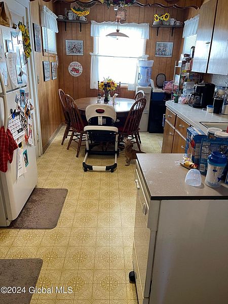 3rd image of 309 Parkwood Avenue
