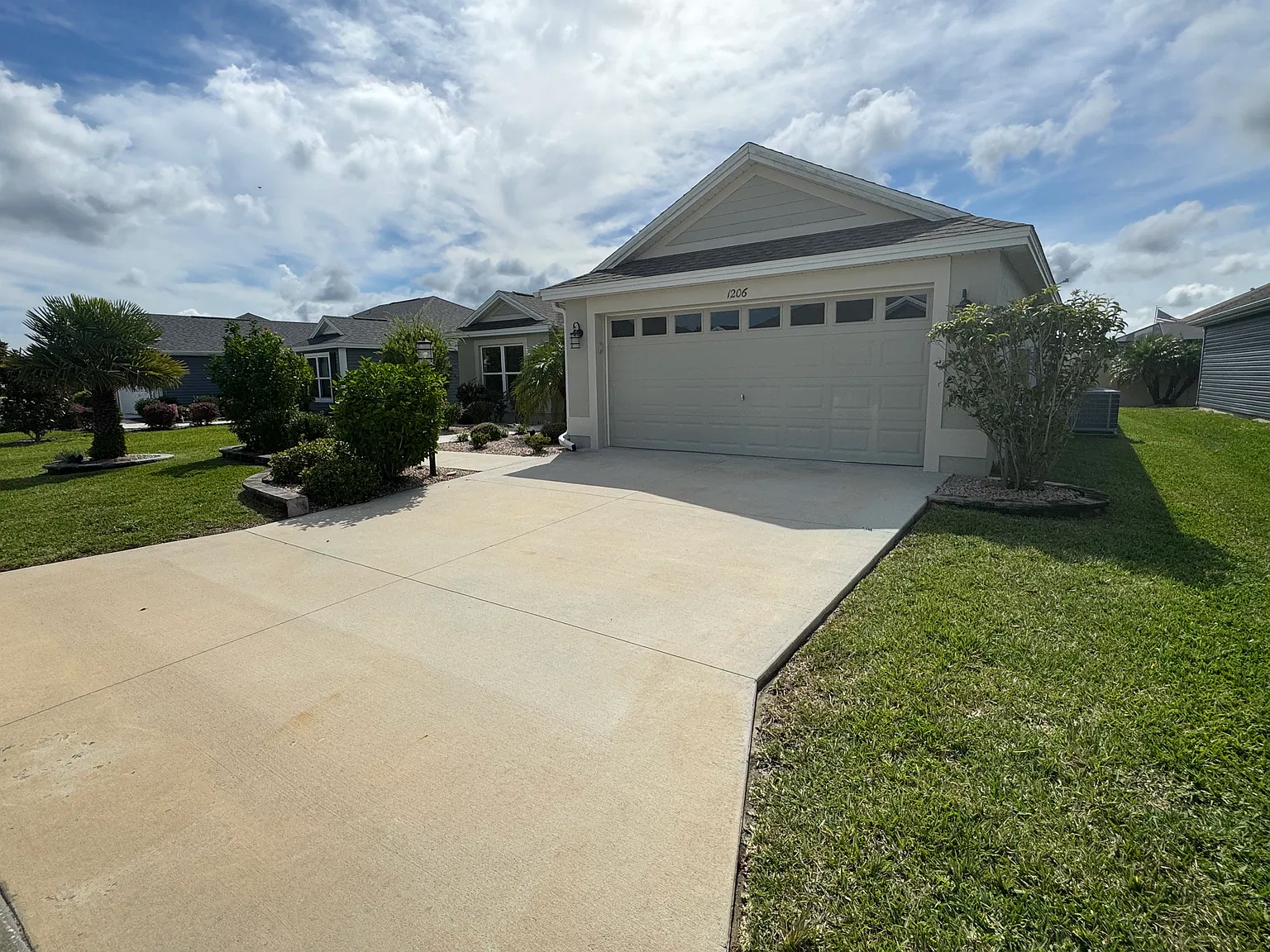 Beautiful 3 bd 2 ba Home in The Village of Hawkins — Photo 3