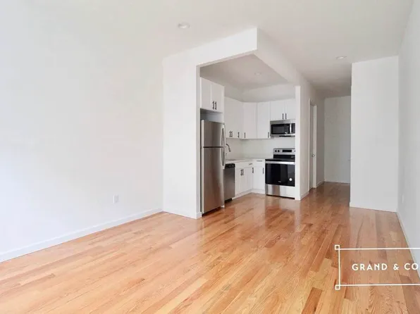 427 Knickerbocker Avenue image 1 of 5