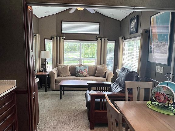 5th image of 20965 S Lakeshore Dr #11