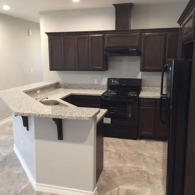 20502 Westfield Dr — Photo 2