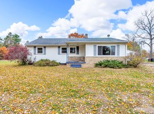 1280 E Litchfield Rd, Jonesville, MI 49250