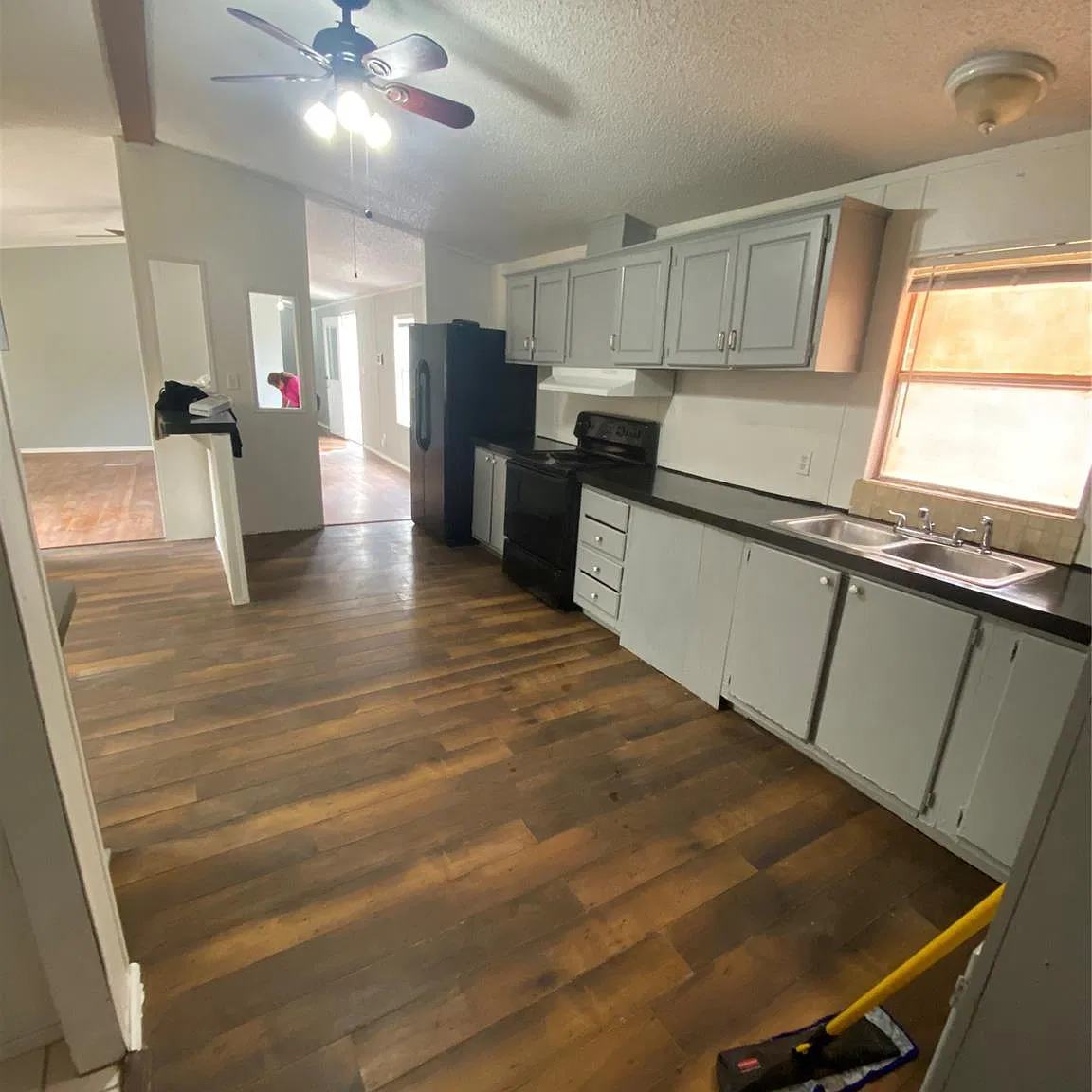 3 bed, 2.0 bath, 1368 sqft, $1,250 — Photo 2